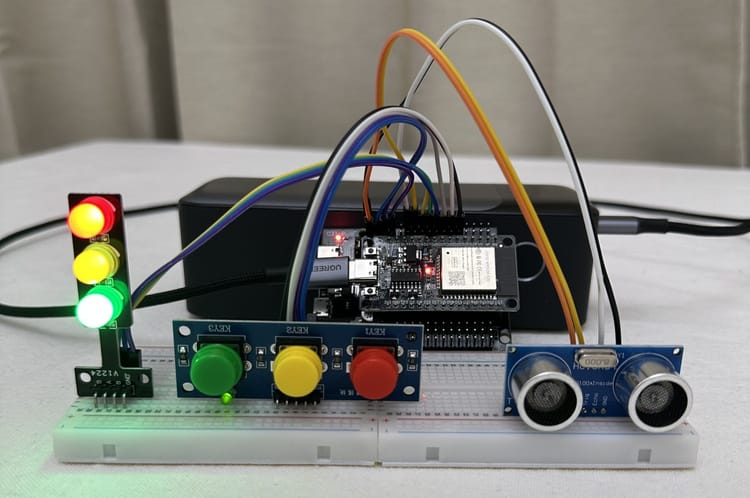 Peek-a-Boo but with ESP32 - Upgrading the Traffic Light Controller with HC-SR04